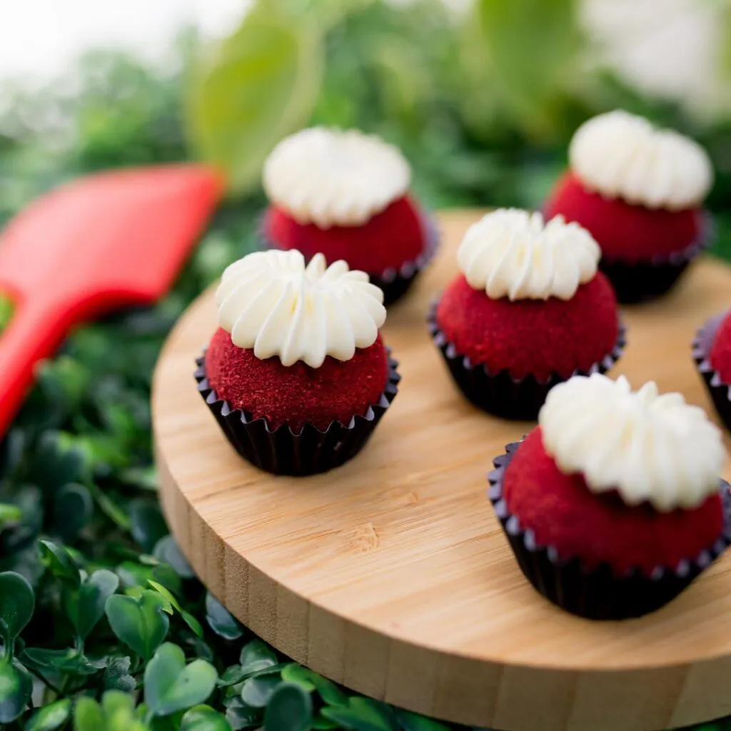 Brigadeiros Red Velvet